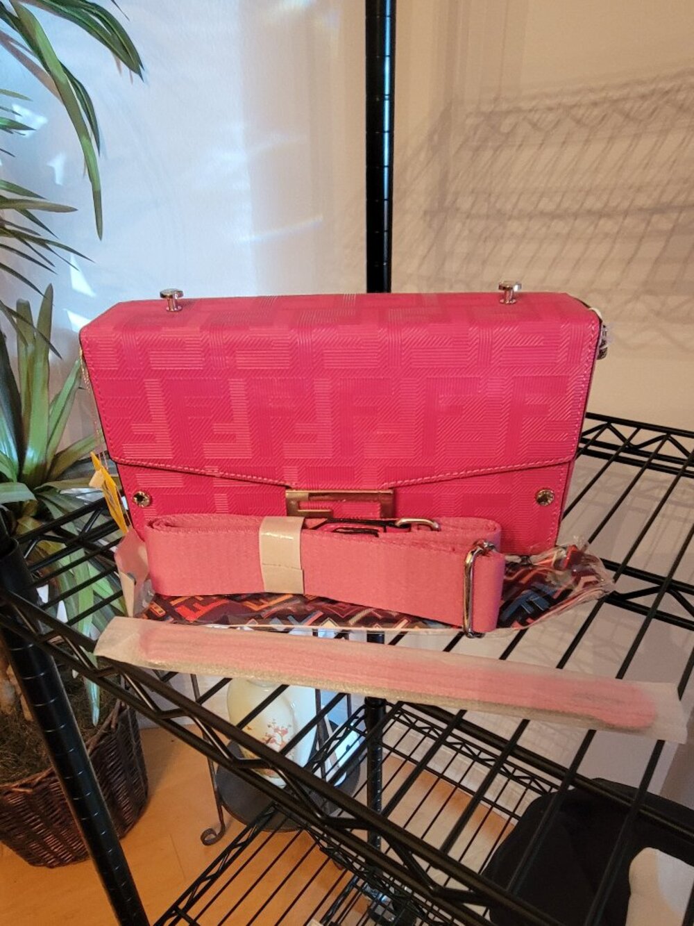 **Pretty hot pink fashion crossbody bag! No brand.